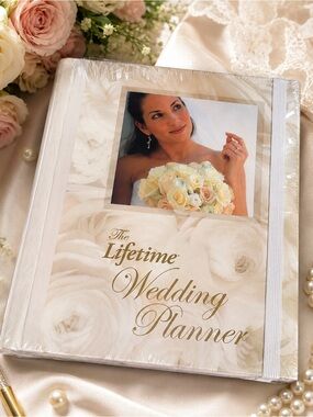 The Lifetime Wedding Planner - Ivory Wedding Organizer